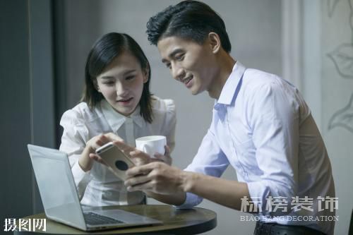 深圳香蕉视频在线播放APP如何选择板材？